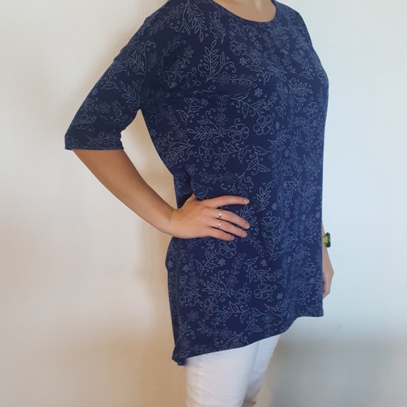 LuLaRoe Tops - LulaRoe navy floral print Irma dress